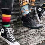 Moda divertida: Como usar meias estampadas e coloridas