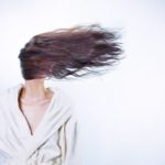 Escova no cabelo: truques para fazer o procedimento em casa